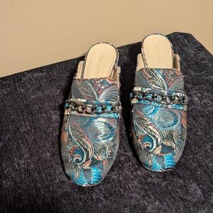 Enzo Angiolino Blue and Gold Brocade Mules. Size 7.5.